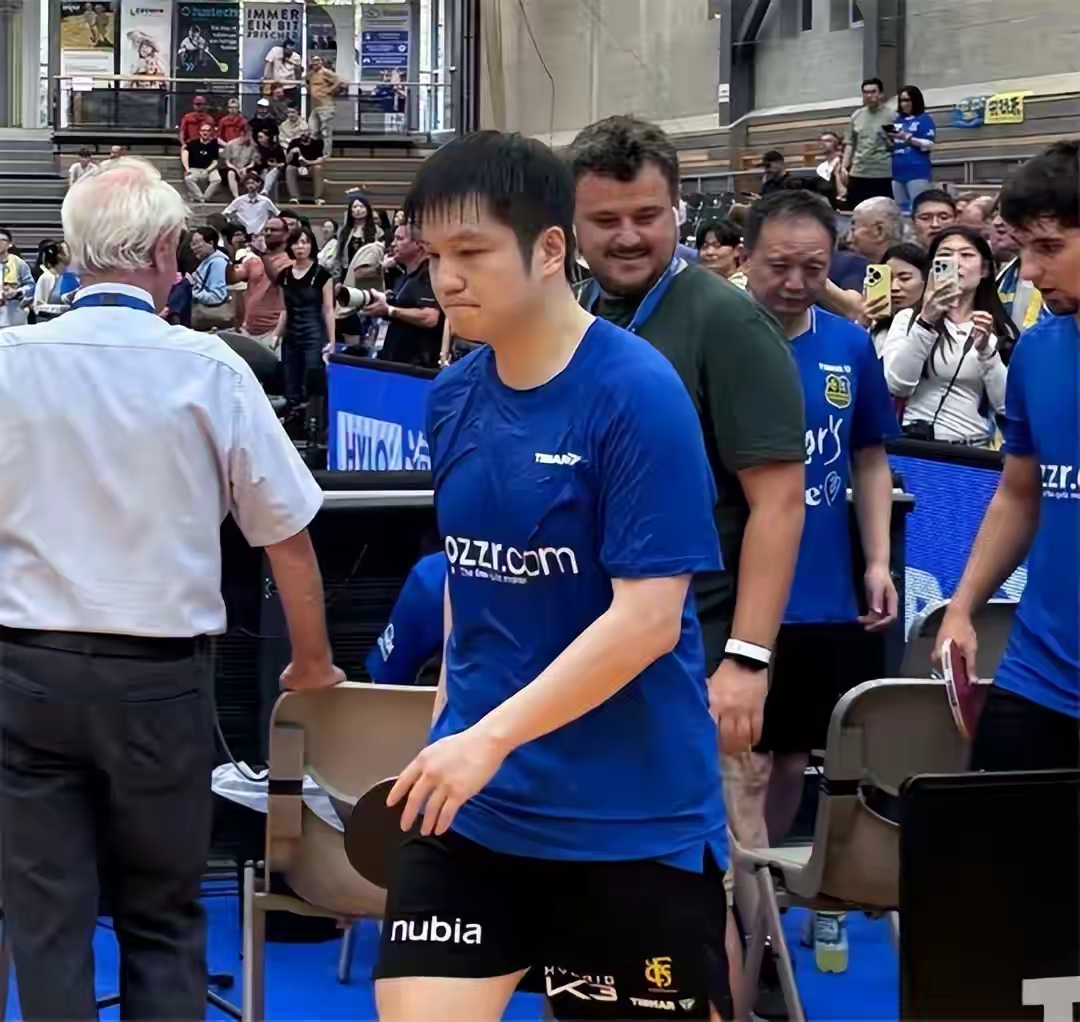 德甲球队换帅，新教练面临挑战