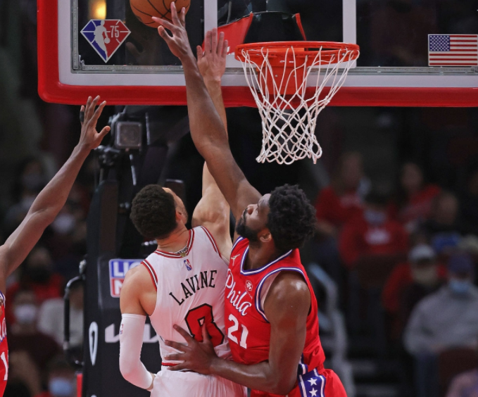 北京队翻盘天津队，德罗赞惊艳四座