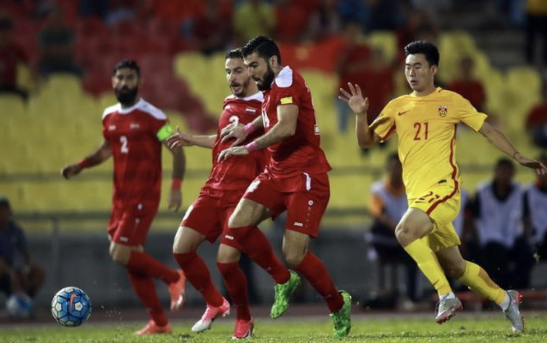 关于板凳深度成优势，助球队稳操胜券的信息