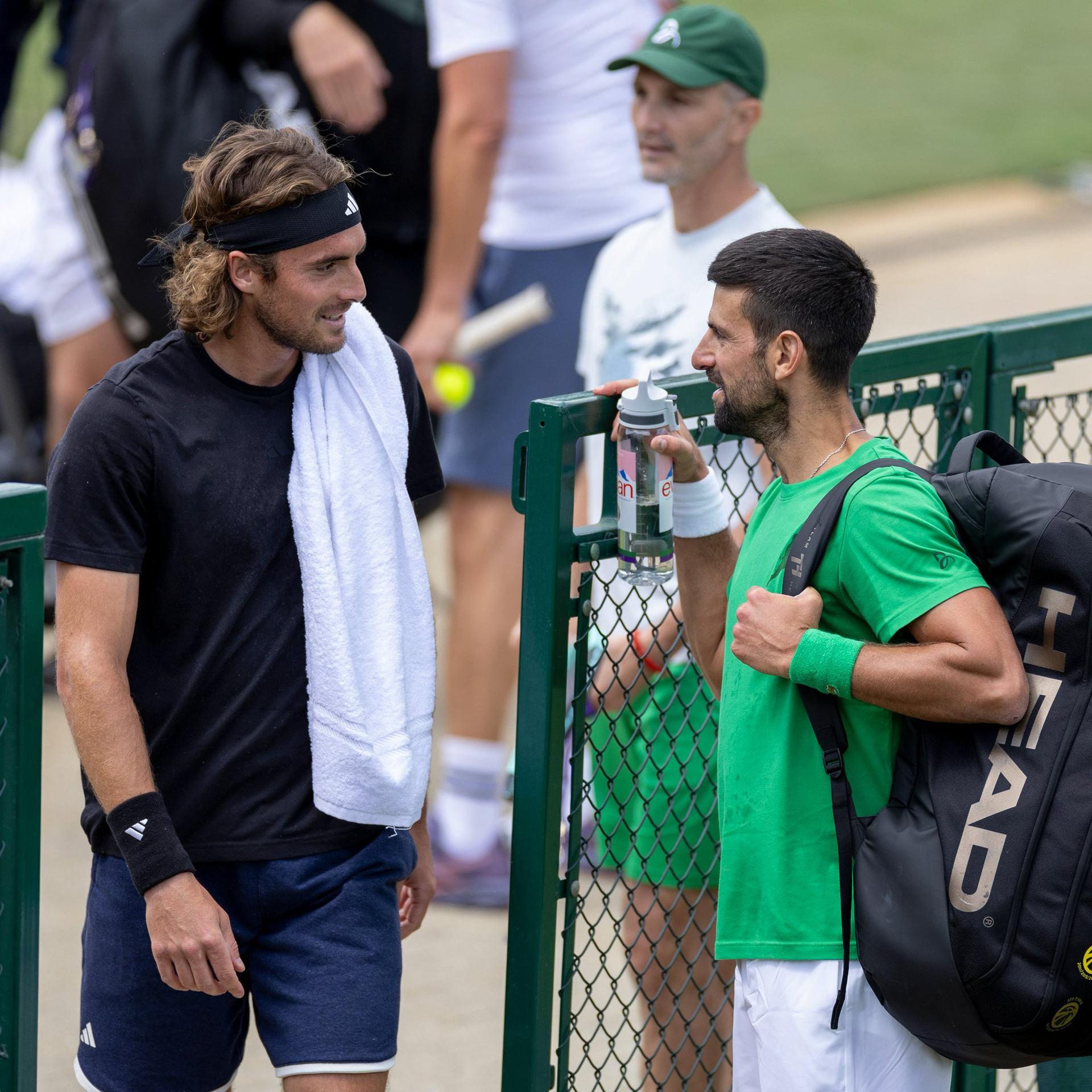包含戴维斯杯碾压联合杯，西西帕斯刷新纪录的词条
