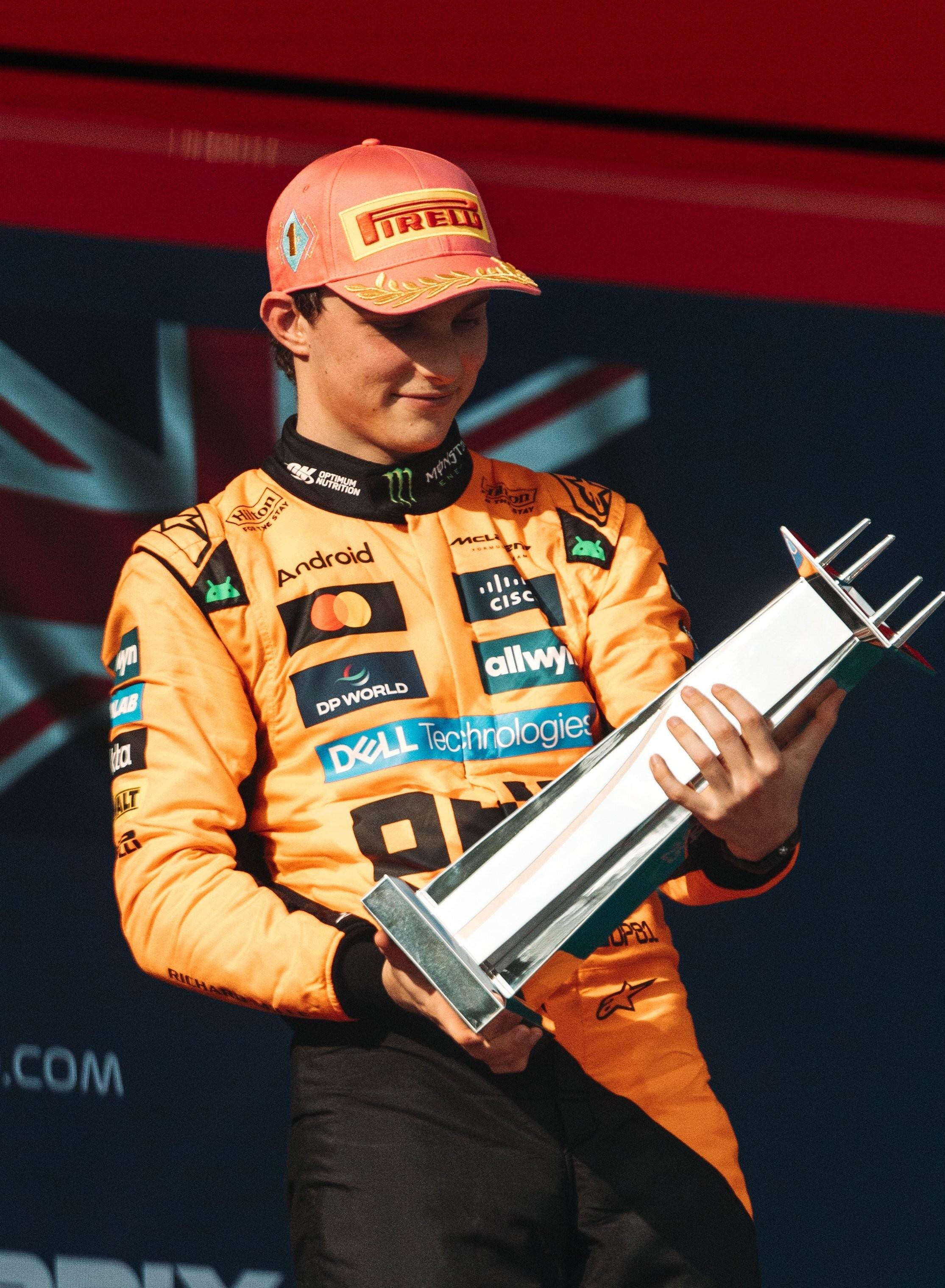 迈凯伦完胜索伯车队，佩雷兹点燃赛场的简单介绍