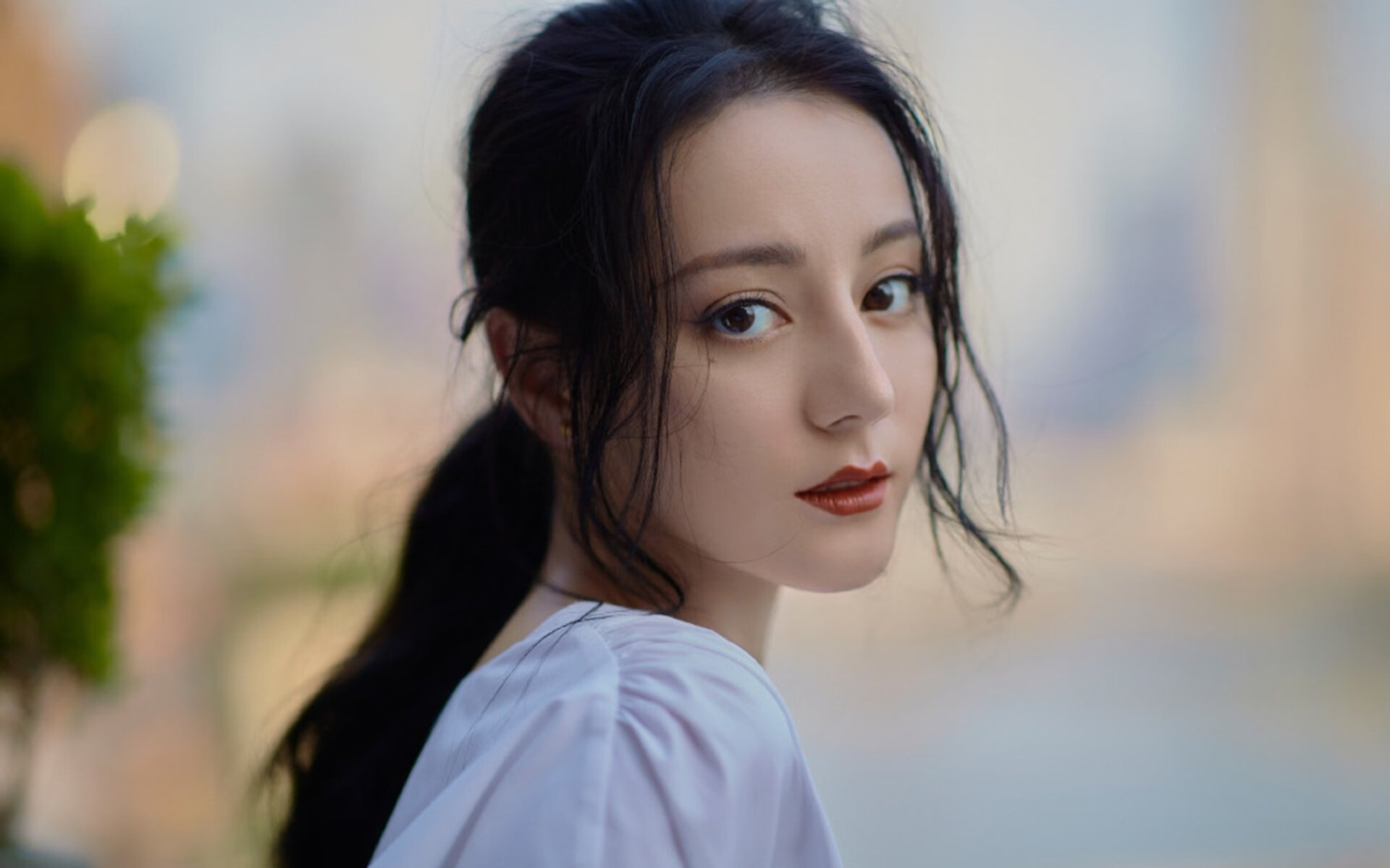 赛道上的巨人,球场上的奇才,当文班亚马在F1揭幕战接管比赛