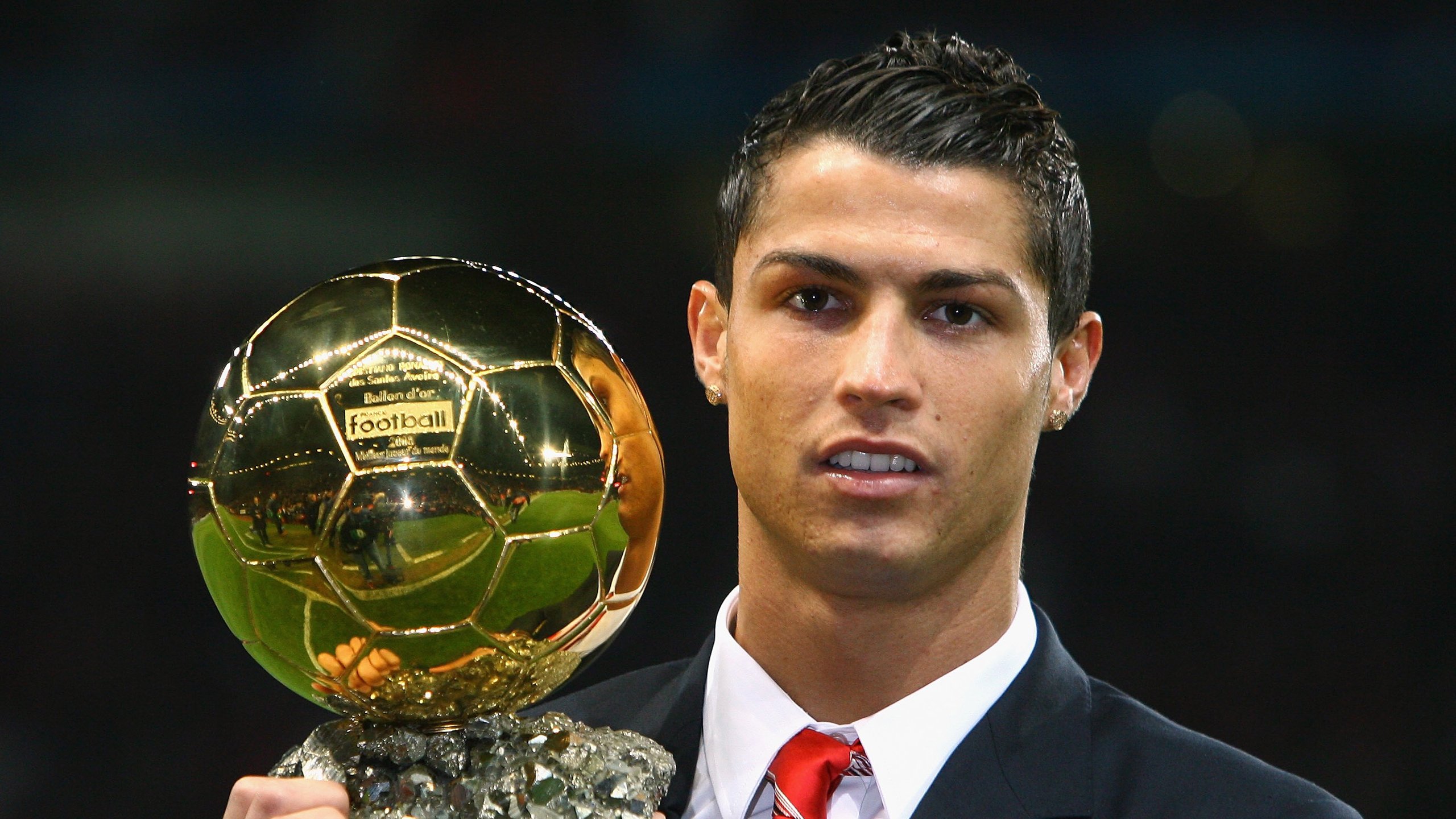 双线里程碑,阿圭罗传奇之夜与日本足球的欧洲突破