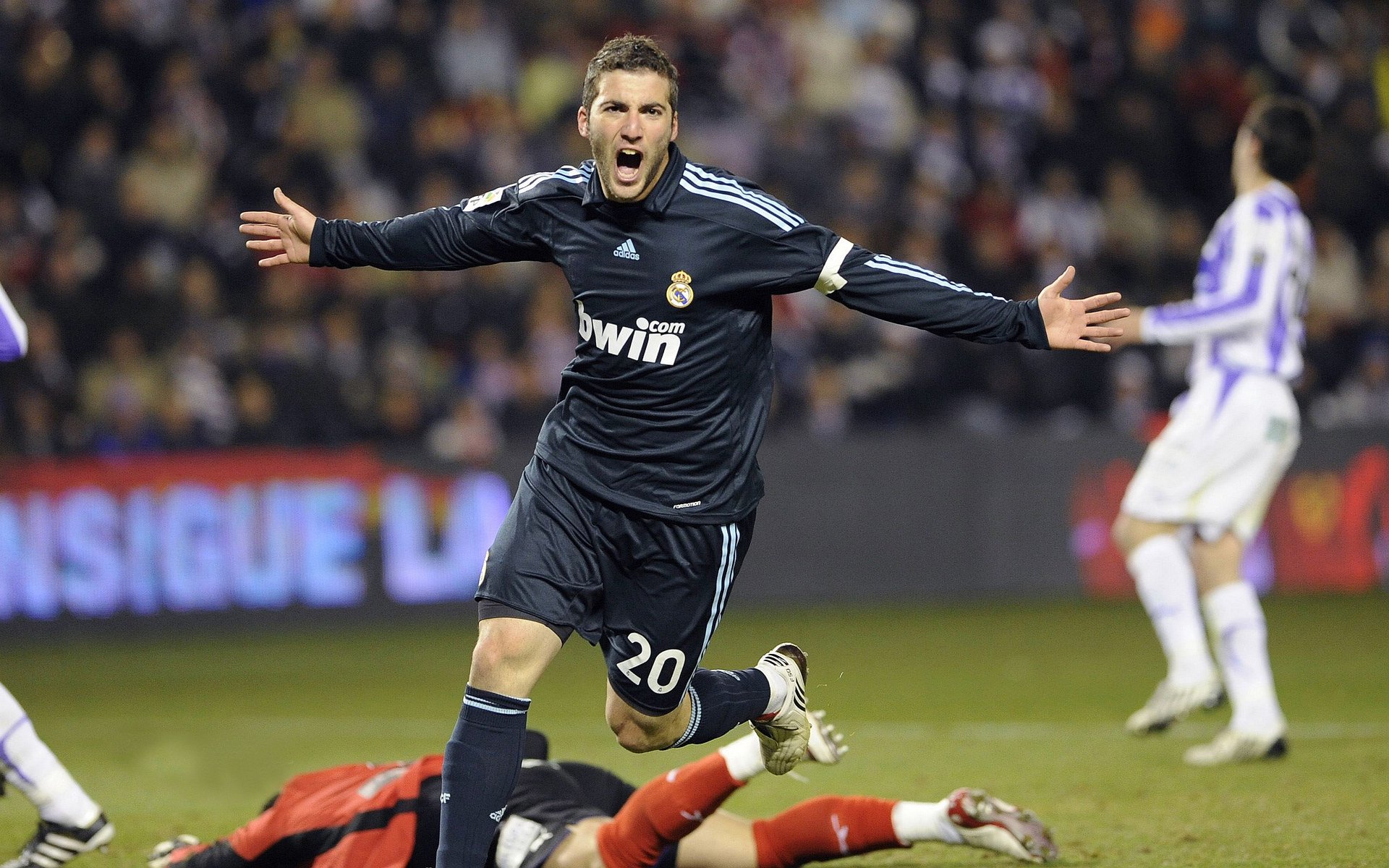 卡塞米罗，F1街道赛之夜的绝对统治者