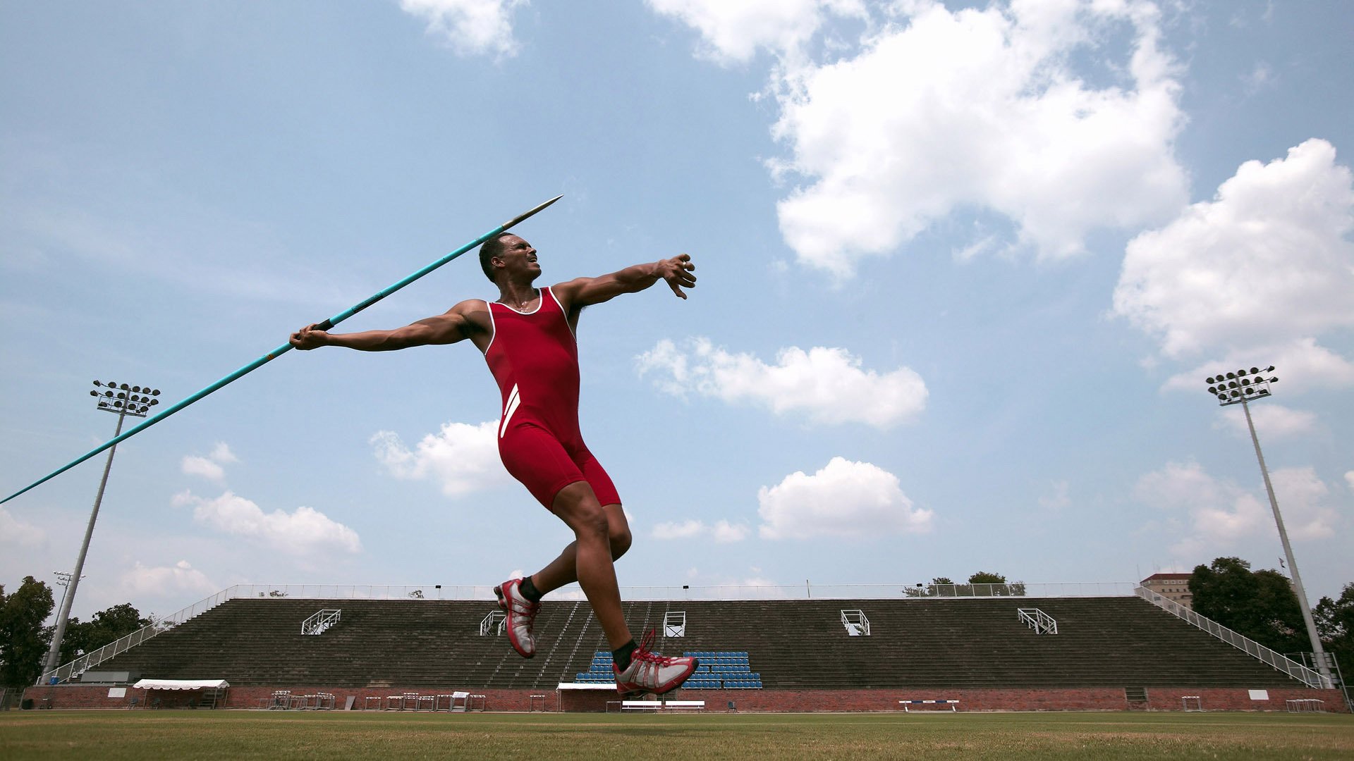 实力为证，马丁内斯破局，突尼斯战术压制厄瓜多尔