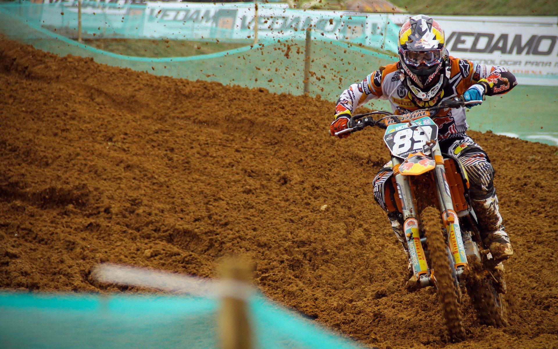 伊布独木擎天，AC米兰绝境翻盘奥地利，谱写欧冠奇迹之夜